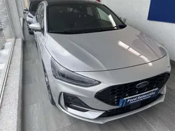 Plateado Usado 2023 Ford Focus ST-Line X Berlina | 22.995 € (Precio justo)