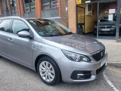 Gris / plata Usado 2020 Peugeot 308 Style Familiar | 10.950 € (Precio justo)