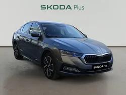 Gris Usado 2024 Skoda Octavia Selection Berlina | 29.990 € (Precio justo)