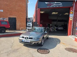 Gris / plata Usado 2004 Seat Leon Sport Berlina | 3990 € (Un poco caro)