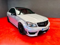 Gris / plata Usado 2008 Mercedes C63 AMG AMG Berlina | 34.999 €