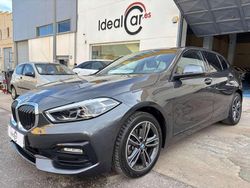 Gris Usado 2021 BMW 118 Sport Line Utilitario | 20.990 € (Precio justo)