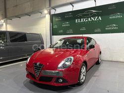 Rojo Usado 2015 Alfa Romeo Giulietta Distinctive Berlina | 9490 € (Precio justo)