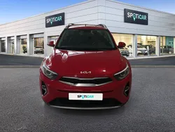 Rojo Usado 2024 Kia Stonic SUV | 19.600 € (Precio justo)