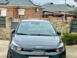 Gris / plata Usado 2022 Kia Rio Berlina | 16.700 € (Un poco caro)