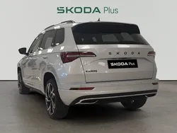 Gris plata Nuevo 2025 Skoda Karoq SportLine SUV | 41.990 € (Caro)