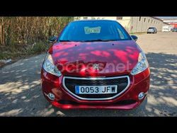 Granate Usado 2015 Peugeot 208 Access Utilitario | 5990 € (Precio justo)