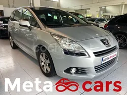 Gris / plata Usado 2009 Peugeot 5008 Premium Monovolumen | 7990 € (Caro)