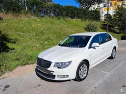 Blanco Usado 2011 Skoda Superb Elegance Berlina | 4000 € (Buen precio)