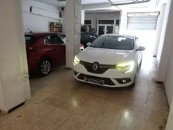 Blanco Usado 2018 Renault Mégane IV Business | 12.200 € (Precio justo)