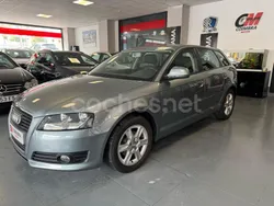 Gris / plata Usado 2010 Audi A3 Sportback Attraction Berlina | 7990 € (Buen precio)