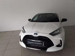 Blanco Usado 2021 Toyota Yaris Hybrid Active Utilitario | 19.990 € (Precio justo)