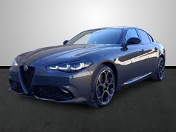 Gris Nuevo 2025 Alfa Romeo Giulia Veloce Berlina | 56.499 € (Precio justo)