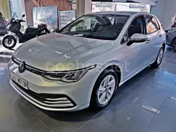 Gris / plata Usado 2023 VW Golf VIII Life Berlina | 26.900 € (Buen precio)
