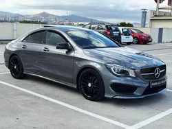 Gris / plata Usado 2014 Mercedes CLA220 Edition 1 Berlina | 23.900 € (Un poco caro)