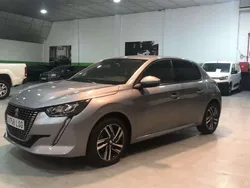 Gris Usado 2021 Peugeot 208 Allure Utilitario | 13.490 € (Precio justo)