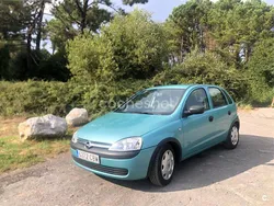 Verde Usado 2002 Opel Corsa Club Berlina | 2100 € (Precio justo)