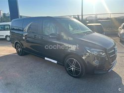 Gris / plata Usado 2024 Mercedes V220 Avantgarde Monovolumen | 75.900 €