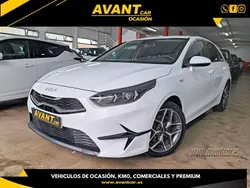 Blanco Usado 2022 Kia Ceed Berlina | 13.900 € (Buen precio)