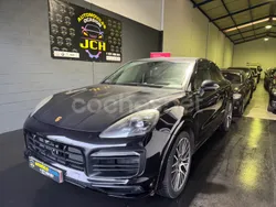 Negro Usado 2021 Porsche Cayenne SUV | 83.999 €