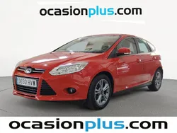 Rojo Usado 2014 Ford Focus Trend Utilitario | 8900 € (Precio justo)