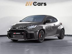 Gris / plata Usado 2025 Toyota Yaris Berlina | 48.989 €