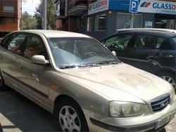 Beige Usado 2002 Hyundai Elantra Berlina | 2500 €