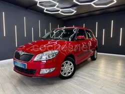 Rojo Usado 2011 Skoda Fabia Ambition Berlina | 6990 € (Un poco caro)