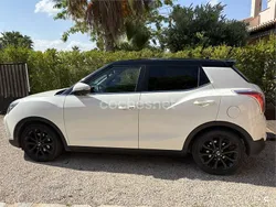 Blanco Usado 2018 Ssangyong Tivoli Limited SUV | 9500 €