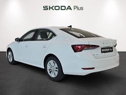 Blanco Usado 2025 Skoda Octavia G-TEC Ambition | 21.990 €