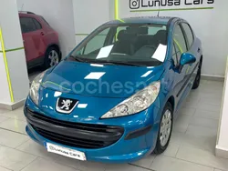 Azul Usado 2009 Peugeot 207 Berlina | 4990 € (Precio justo)