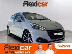 Blanco Usado 2018 Peugeot 208 Allure Utilitario | 9390 € (Precio justo)