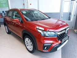 Rojo Usado 2023 Suzuki SX4 S-Cross SUV | 29.700 € (Caro)