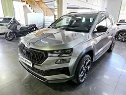 Gris / plata Nuevo 2025 Skoda Karoq SportLine SUV | 39.900 €