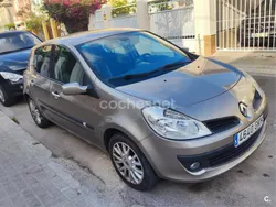 Beige Usado 2008 Renault Clio II Authentique Berlina | 3750 € (Precio justo)