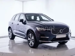 Azul Nuevo 2025 Volvo XC60 Plus SUV | 65.600 €