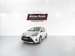 Gris / plata Usado 2019 Toyota Yaris Hybrid Active Berlina | 14.990 € (Buen precio)
