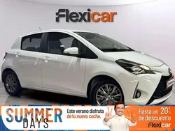 Blanco Usado 2019 Toyota Yaris Hybrid Active Utilitario | 14.990 € (Precio justo)