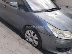 Gris / plata Usado 2006 Citroën C4 Exclusive Berlina | 2500 € (Precio justo)