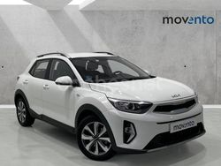 Blanco Usado 2022 Kia Stonic SUV | 15.800 € (Precio justo)