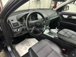 Violeta / lila Usado 2007 Mercedes C320 Avantgarde Berlina | 7700 € (Super precio)