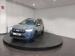 Gris / plata Usado 2025 Dacia Jogger Extreme Familiar | 21.064 € (Un poco caro)
