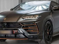 Negro Usado 2023 Lamborghini Urus SUV | 355.900 €