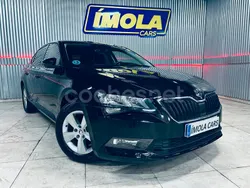 Negro Usado 2018 Skoda Superb Berlina | 10.999 € (Buen precio)
