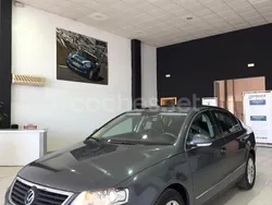 Gris / plata Usado 2009 VW Passat Advance Berlina | 7450 € (Precio justo)