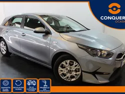 Gris Usado 2023 Kia Ceed Berlina | 17.490 € (Precio justo)
