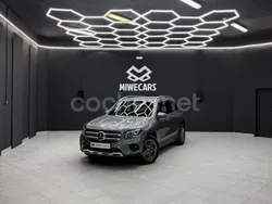 Gris / plata Usado 2020 Mercedes GLB200 SUV | 31.500 € (Un poco caro)
