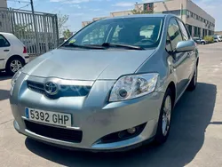 Gris / plata Usado 2008 Toyota Auris Luna Berlina | 5980 € (Precio justo)