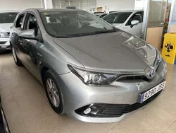 Gris Usado 2016 Toyota Auris Hybrid Active Utilitario | 10.900 € (Precio justo)