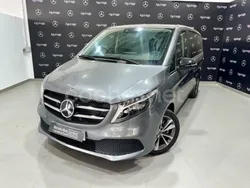 Gris / plata Usado 2023 Mercedes V250 Avantgarde Monovolumen | 73.700 €